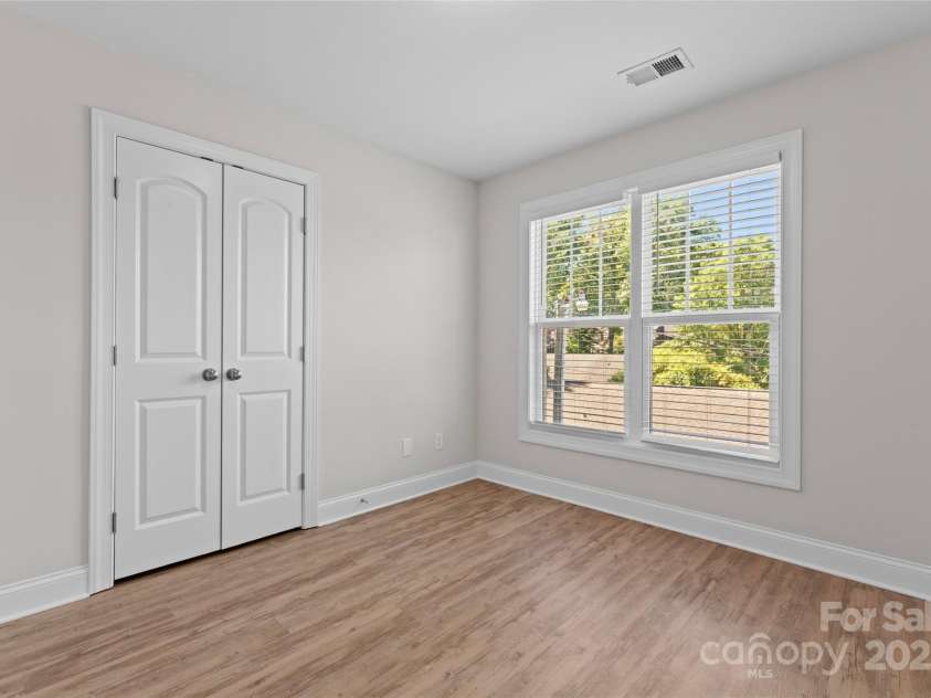 2032 Summey Avenue, Charlotte, NC 28205.  MLS# CAR4244357, YatesRealty ID 20294. 