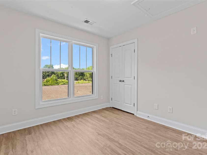 2032 Summey Avenue, Charlotte, NC 28205.  MLS# CAR4244357, YatesRealty ID 20294. 