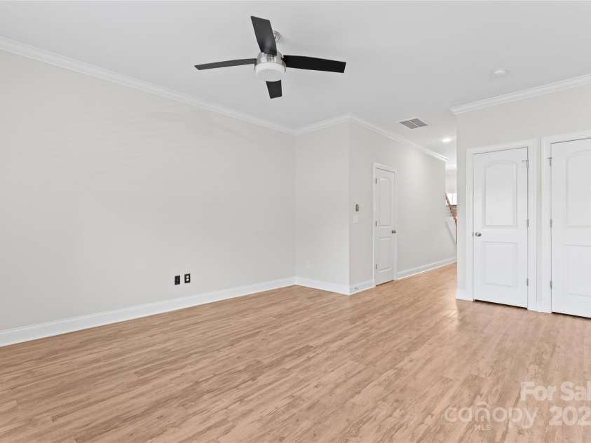 2032 Summey Avenue, Charlotte, NC 28205.  MLS# CAR4244357, YatesRealty ID 20294. 