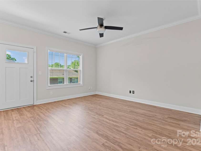 2032 Summey Avenue, Charlotte, NC 28205.  MLS# CAR4244357, YatesRealty ID 20294. 