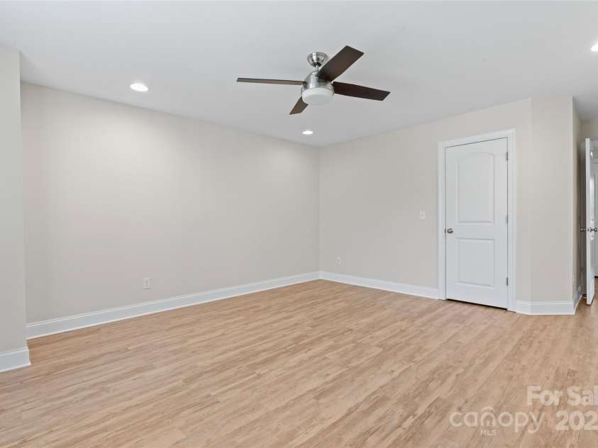 2032 Summey Avenue, Charlotte, NC 28205.  MLS# CAR4244357, YatesRealty ID 20294. Primary Bedroom