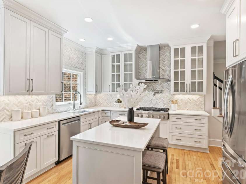 6504 Hunter Pine Lane, Charlotte, NC 28270.  MLS# CAR4343827, YatesRealty ID 20294. 