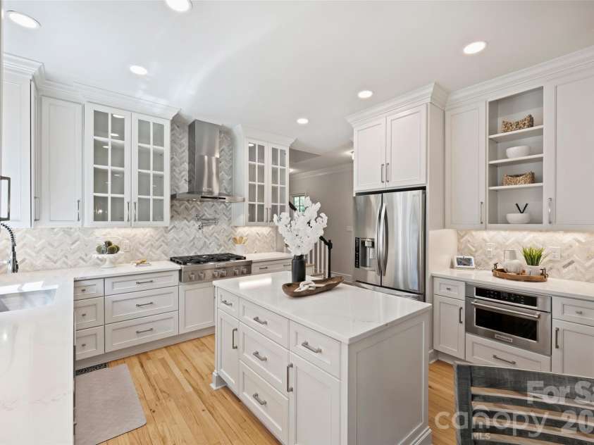 6504 Hunter Pine Lane, Charlotte, NC 28270.  MLS# CAR4343827, YatesRealty ID 20294. 