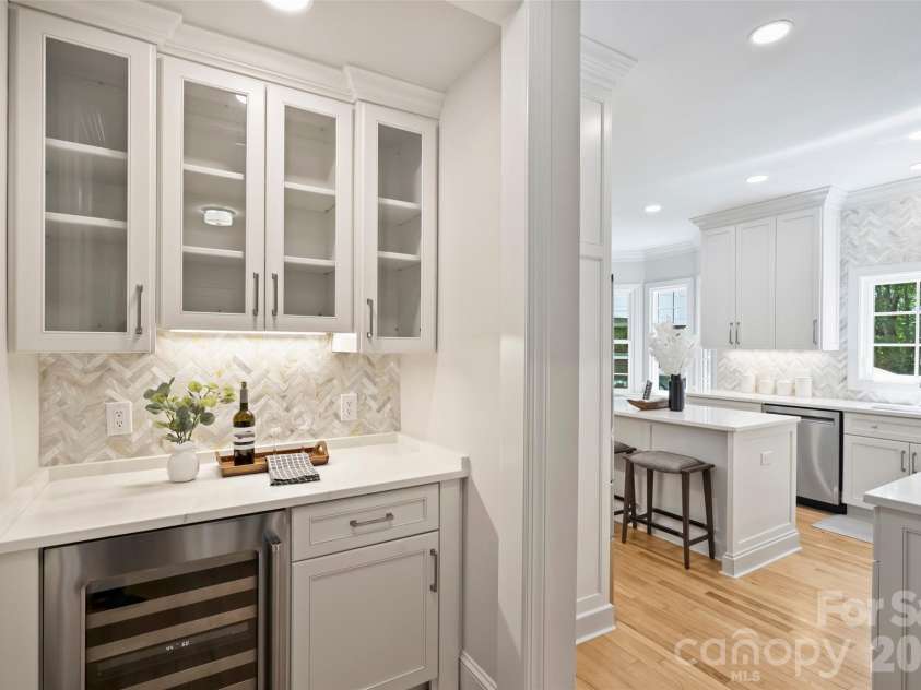 6504 Hunter Pine Lane, Charlotte, NC 28270.  MLS# CAR4343827, YatesRealty ID 20294. 