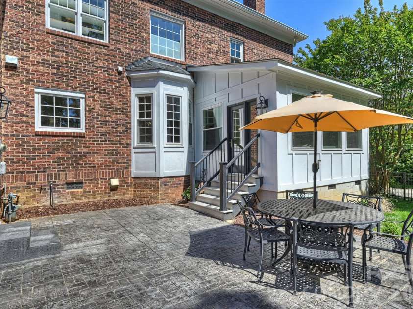 6504 Hunter Pine Lane, Charlotte, NC 28270.  MLS# CAR4343827, YatesRealty ID 20294. 