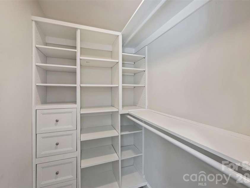 6504 Hunter Pine Lane, Charlotte, NC 28270.  MLS# CAR4343827, YatesRealty ID 20294. 
