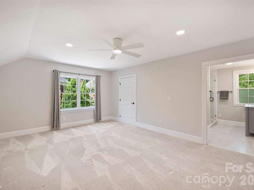 6504 Hunter Pine Lane, Charlotte, NC 28270.  MLS# CAR4343827, YatesRealty ID 20294. 