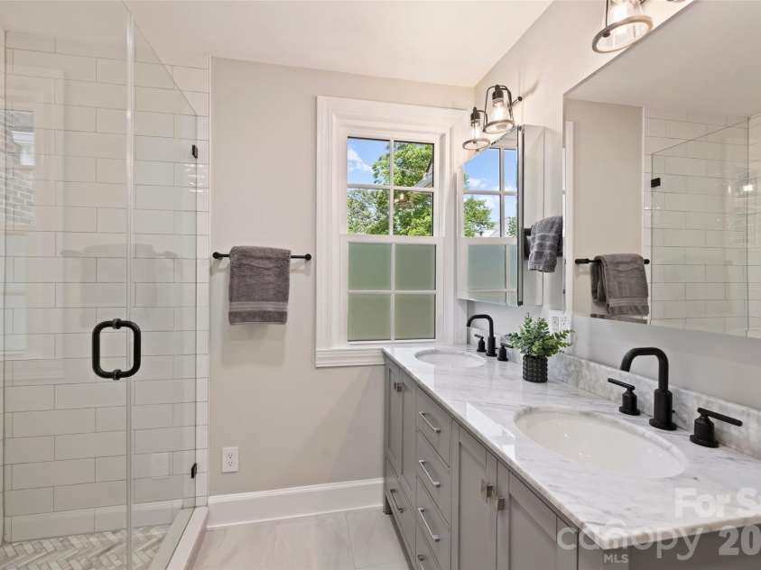 6504 Hunter Pine Lane, Charlotte, NC 28270.  MLS# CAR4343827, YatesRealty ID 20294. 