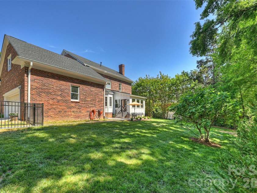 6504 Hunter Pine Lane, Charlotte, NC 28270.  MLS# CAR4343827, YatesRealty ID 20294. 