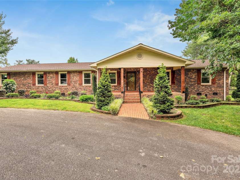 268 Margate Circle, Chesnee, SC 29323.  MLS# CAR4268965, YatesRealty ID 20295. 