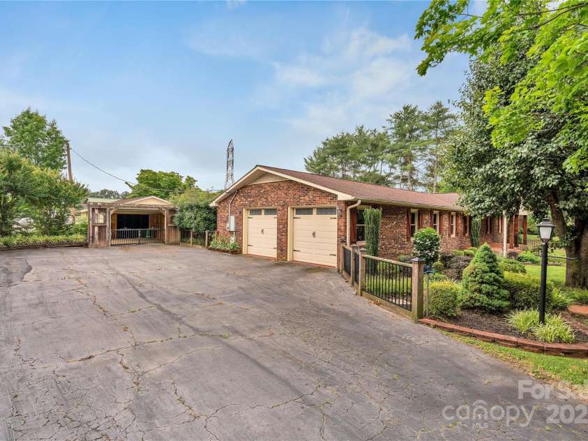 268 Margate Circle, Chesnee, SC 29323.  MLS# CAR4268965, YatesRealty ID 20295. 