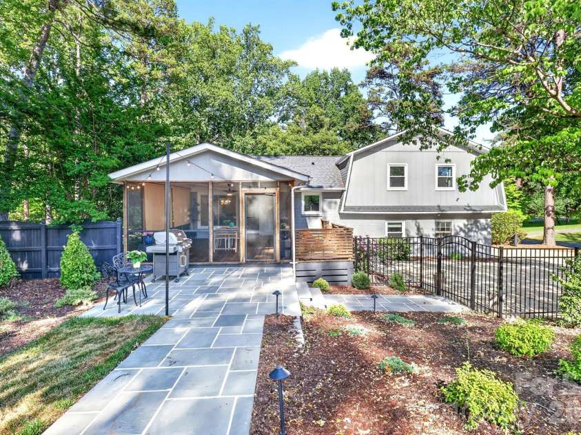 5601 Beaver Dam Lane, Mint Hill, NC 28227.  MLS# CAR4373202, YatesRealty ID 20295. 