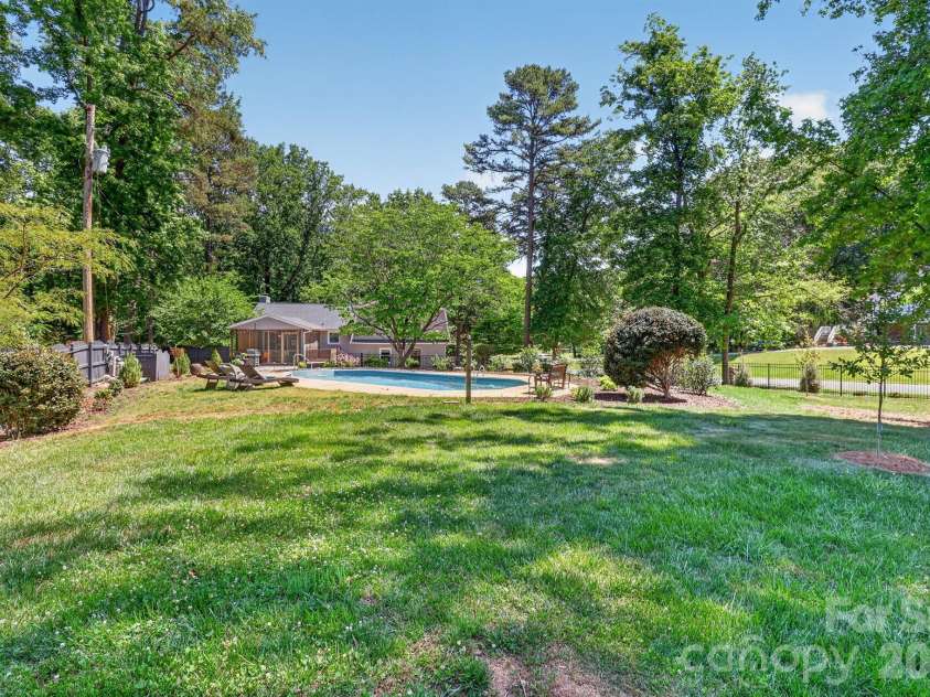 5601 Beaver Dam Lane, Mint Hill, NC 28227.  MLS# CAR4373202, YatesRealty ID 20295. 