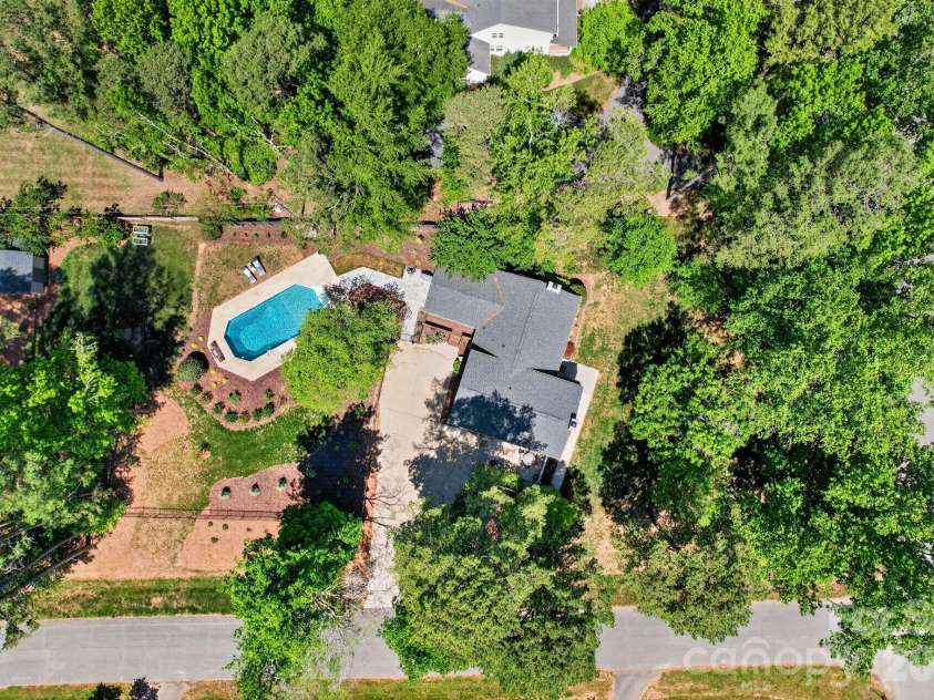 5601 Beaver Dam Lane, Mint Hill, NC 28227.  MLS# CAR4373202, YatesRealty ID 20295. 