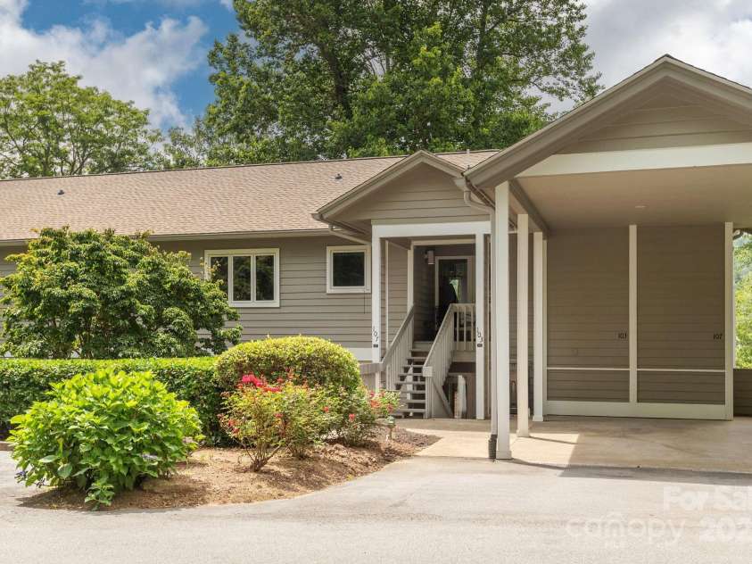 103 GOLFSIDE Drive, Flat Rock, NC 28731.  MLS# CAR4271891, YatesRealty ID 20296. 