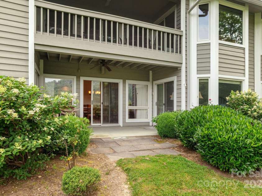 103 GOLFSIDE Drive, Flat Rock, NC 28731.  MLS# CAR4271891, YatesRealty ID 20296. 