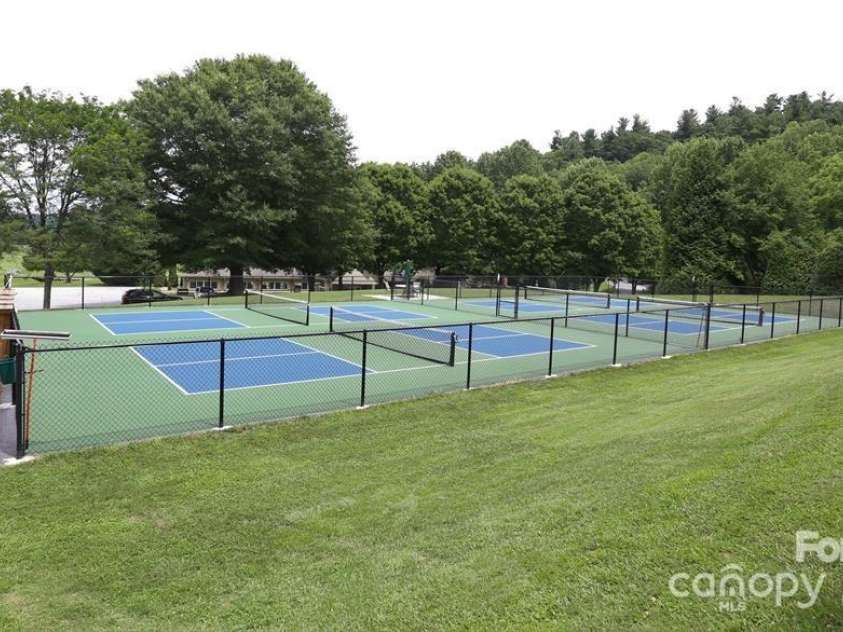 103 GOLFSIDE Drive, Flat Rock, NC 28731.  MLS# CAR4271891, YatesRealty ID 20296. 