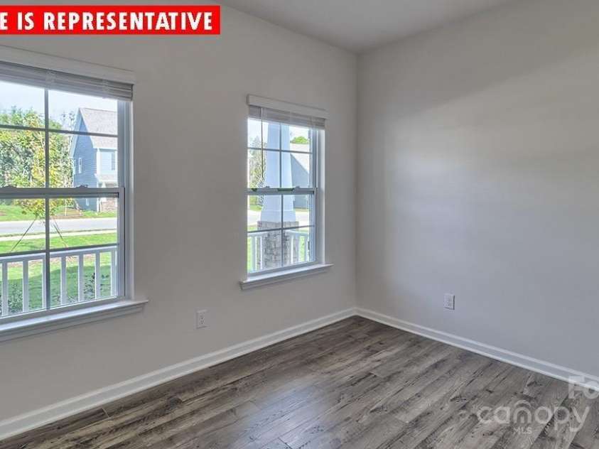 8036 Kennesaw Drive, Gastonia, NC 28056.  MLS# CAR4264689, YatesRealty ID 20297. 