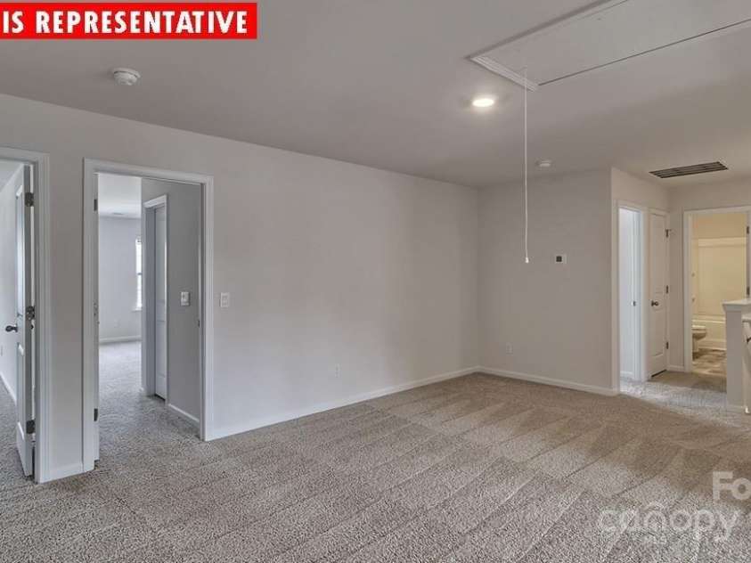 8036 Kennesaw Drive, Gastonia, NC 28056.  MLS# CAR4264689, YatesRealty ID 20297. 