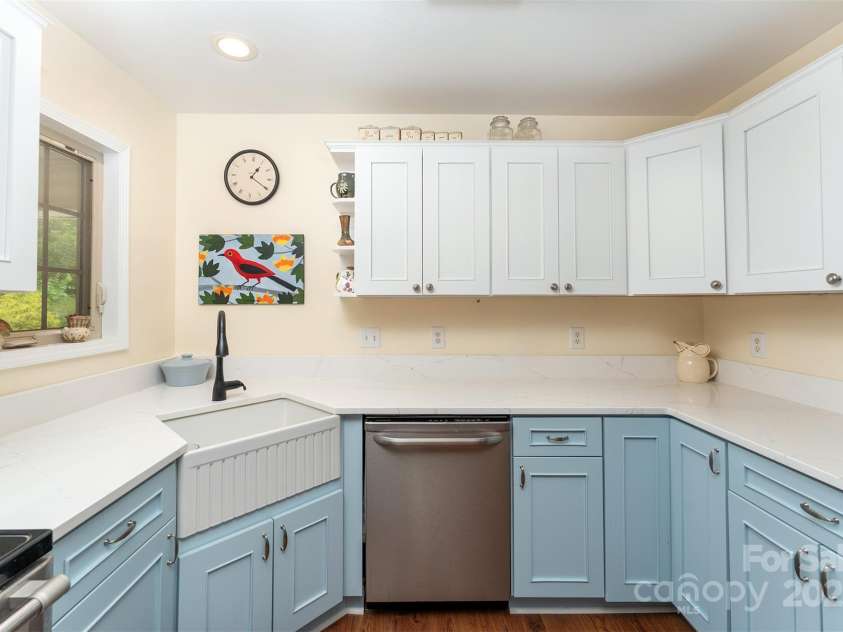 59 Grace Ridge Road, Waynesville, NC 28786.  MLS# CAR4265634, YatesRealty ID 20298. 