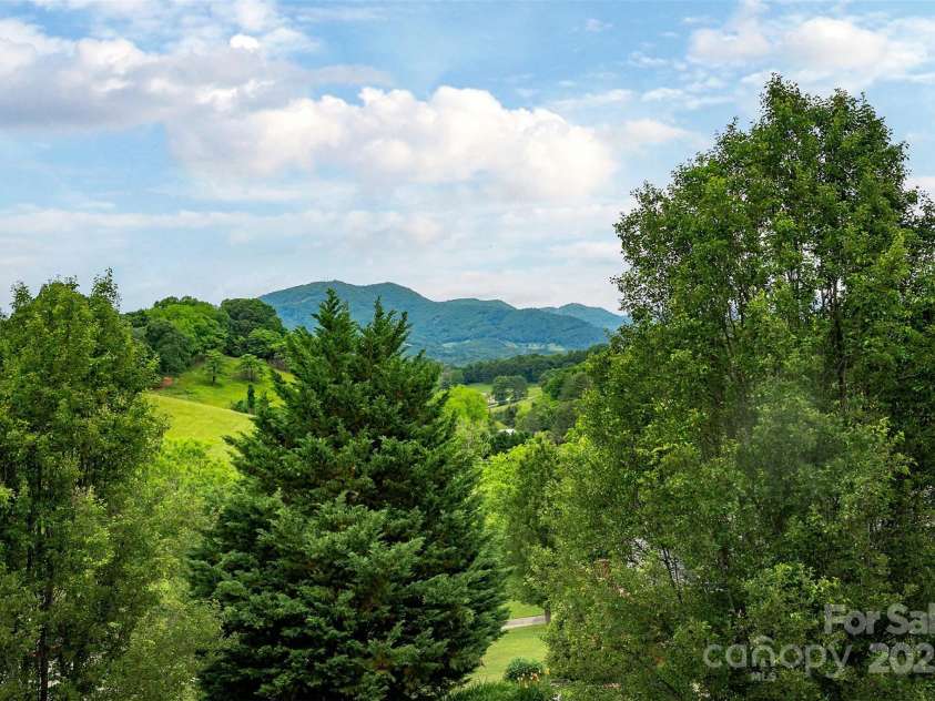 59 Grace Ridge Road, Waynesville, NC 28786.  MLS# CAR4265634, YatesRealty ID 20298. 