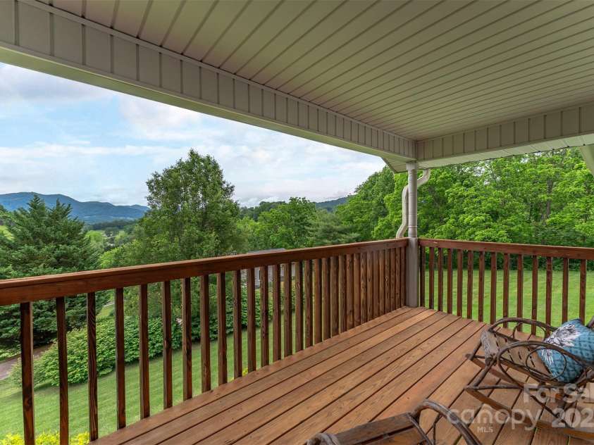 59 Grace Ridge Road, Waynesville, NC 28786.  MLS# CAR4265634, YatesRealty ID 20298. 
