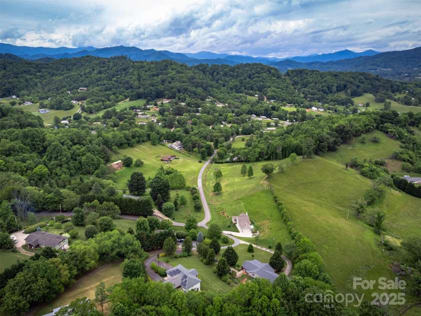 59 Grace Ridge Road, Waynesville, NC 28786.  MLS# CAR4265634, YatesRealty ID 20298. 