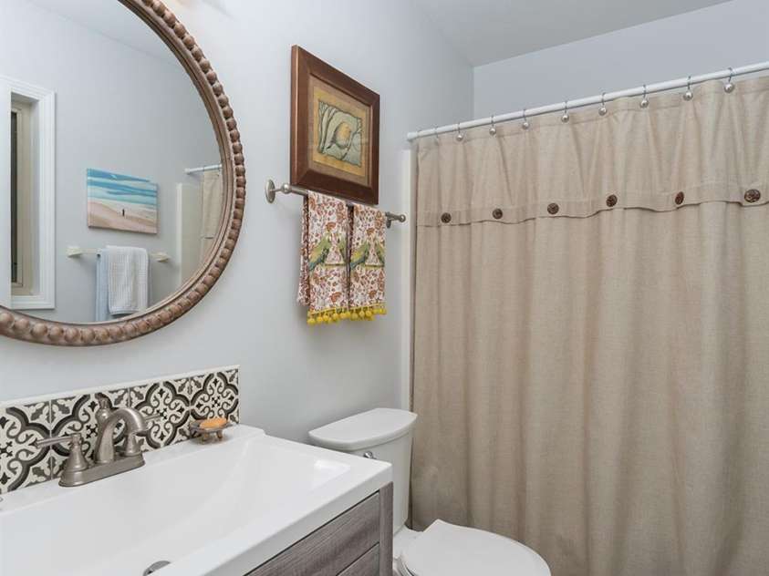 59 Grace Ridge Road, Waynesville, NC 28786.  MLS# CAR4265634, YatesRealty ID 20298. Second bedroom with bath