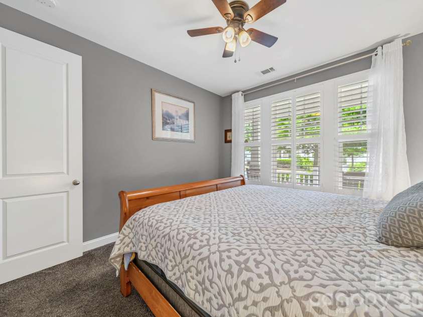 9524 Hightower Oak Street, Huntersville, NC 28078.  MLS# CAR4374636, YatesRealty ID 20298. 