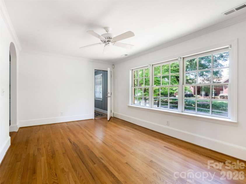 1701 Dilworth Road, Charlotte, NC 28203.  MLS# CAR4379474, YatesRealty ID 20299. 
