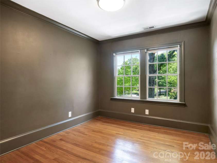 1701 Dilworth Road, Charlotte, NC 28203.  MLS# CAR4379474, YatesRealty ID 20299. 