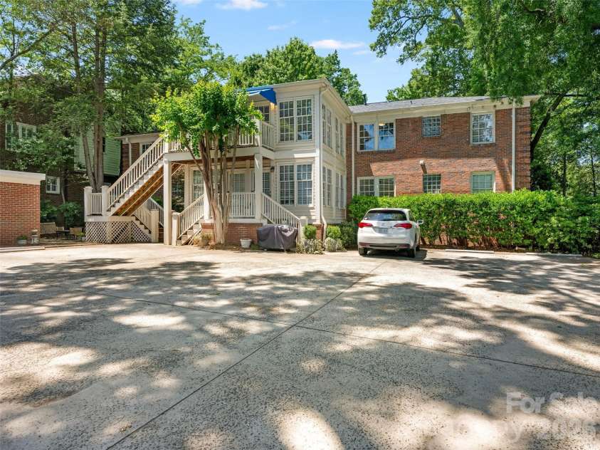 1701 Dilworth Road, Charlotte, NC 28203.  MLS# CAR4379474, YatesRealty ID 20299. 