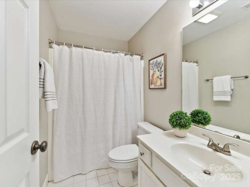 2215 Henery Tuckers Court, Charlotte, NC 28270.  MLS# CAR4267429, YatesRealty ID 20299. 2nd full bath in the basement
