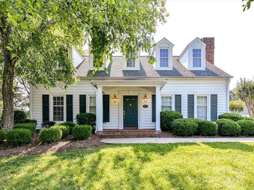 2215 Henery Tuckers Court, Charlotte, NC 28270.  MLS# CAR4267429, YatesRealty ID 20299. Neighborhood clubhouse