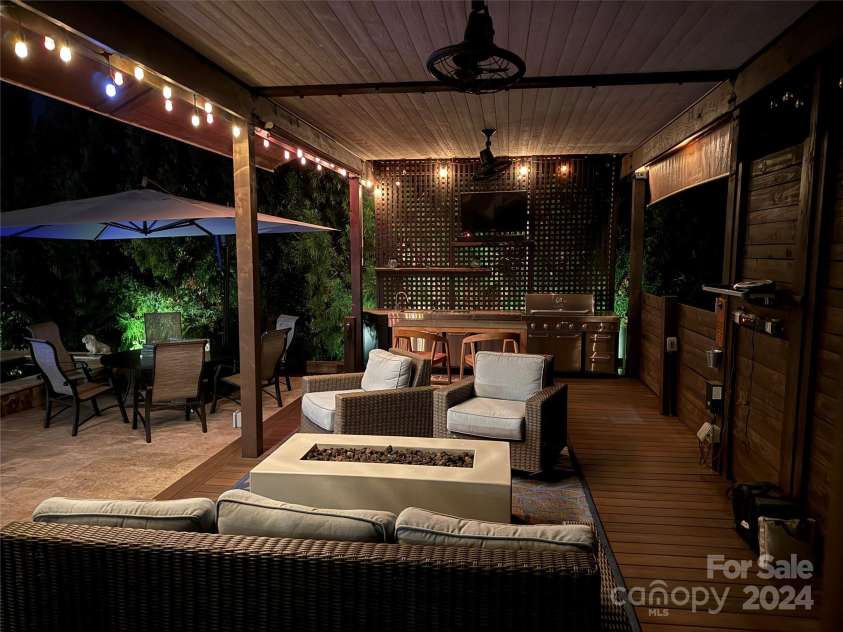 1217 Rosecliff Drive, Waxhaw, NC 28173.  MLS# CAR4197871, YatesRealty ID 2030. 