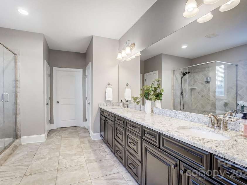 1217 Rosecliff Drive, Waxhaw, NC 28173.  MLS# CAR4197871, YatesRealty ID 2030. 