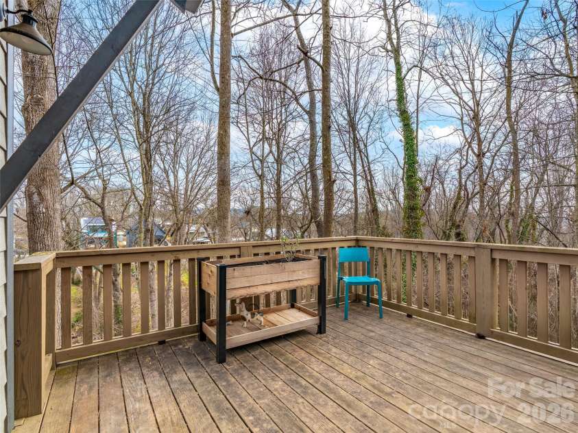 190 Virginia Avenue, Asheville, NC 28806.  MLS# CAR4342221, YatesRealty ID 2030. 