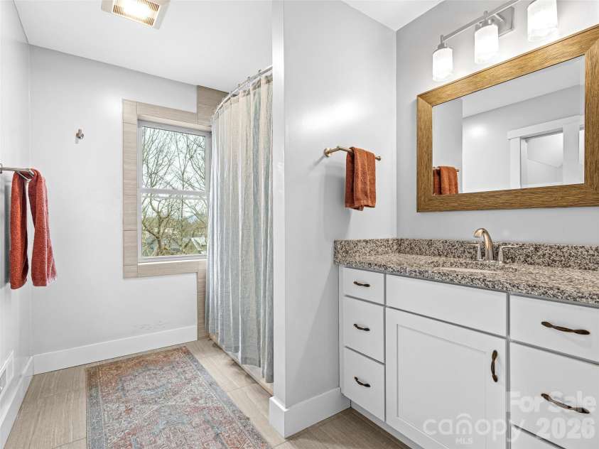 190 Virginia Avenue, Asheville, NC 28806.  MLS# CAR4342221, YatesRealty ID 2030. 