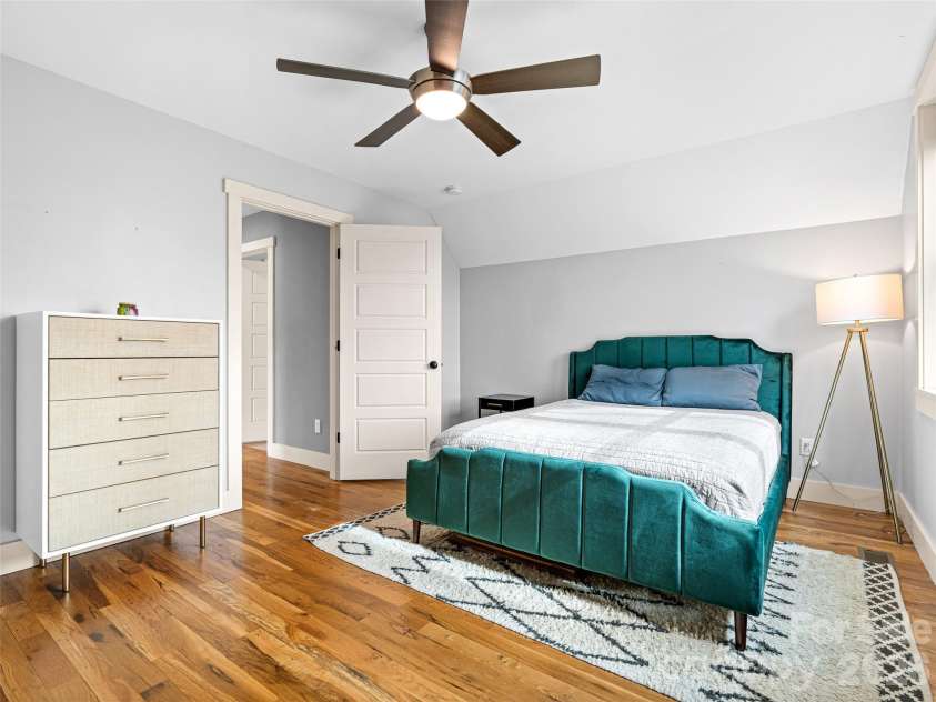 190 Virginia Avenue, Asheville, NC 28806.  MLS# CAR4342221, YatesRealty ID 2030. 