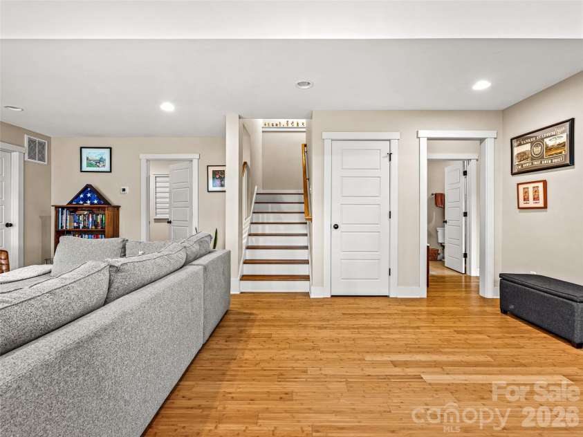 190 Virginia Avenue, Asheville, NC 28806.  MLS# CAR4342221, YatesRealty ID 2030. 