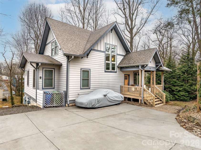 190 Virginia Avenue, Asheville, NC 28806.  MLS# CAR4342221, YatesRealty ID 2030. 