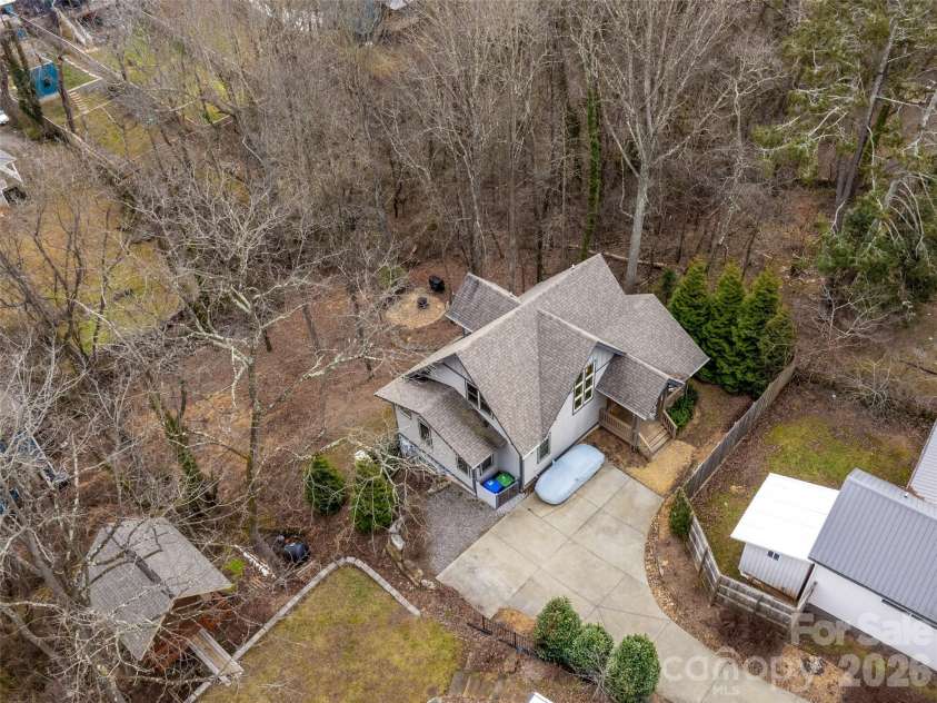 190 Virginia Avenue, Asheville, NC 28806.  MLS# CAR4342221, YatesRealty ID 2030. 