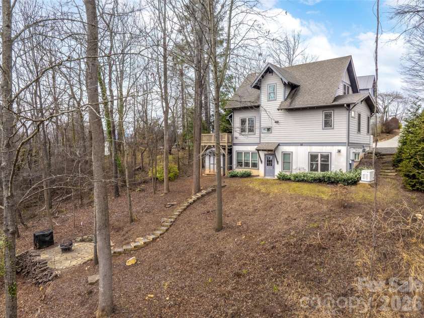 190 Virginia Avenue, Asheville, NC 28806.  MLS# CAR4342221, YatesRealty ID 2030. 