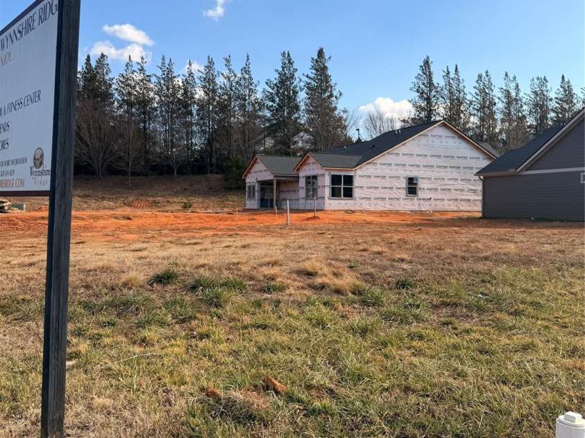 829A Wynnshire Drive, Hickory, NC 28601.  MLS# CAR4334364, YatesRealty ID 2030. 