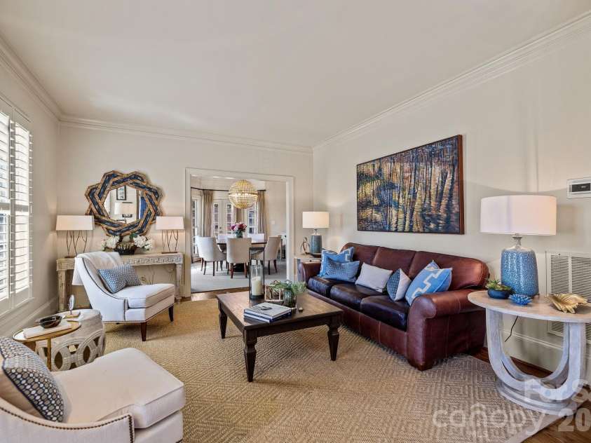 2727 Hampton Avenue, Charlotte, NC 28207.  MLS# CAR4355343, YatesRealty ID 20301. 
