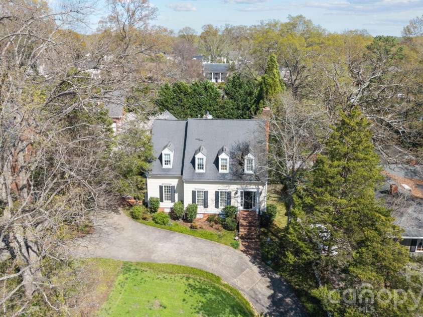 2727 Hampton Avenue, Charlotte, NC 28207.  MLS# CAR4355343, YatesRealty ID 20301. 