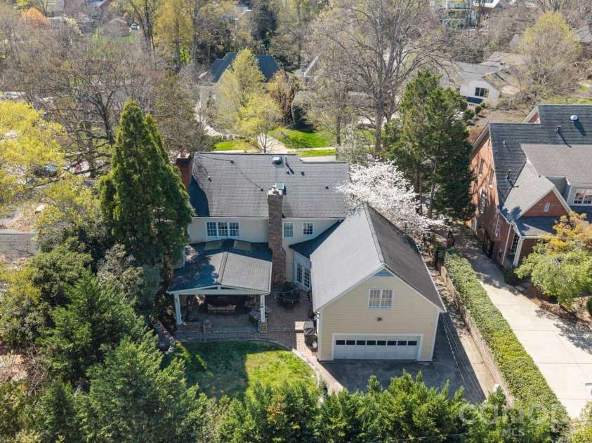 2727 Hampton Avenue, Charlotte, NC 28207.  MLS# CAR4355343, YatesRealty ID 20301. 