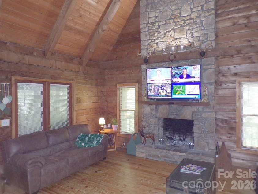 216 Paradise Road, Hendersonville, NC 28792.  MLS# CAR4379597, YatesRealty ID 20303. 