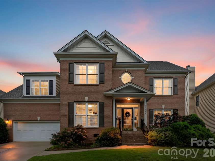 14438 Harvington Drive, Huntersville, NC 28078.  MLS# CAR4379209, YatesRealty ID 20304. 
