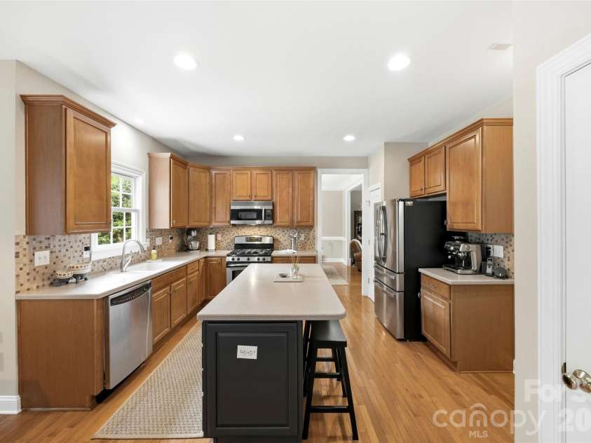 14438 Harvington Drive, Huntersville, NC 28078.  MLS# CAR4379209, YatesRealty ID 20304. 